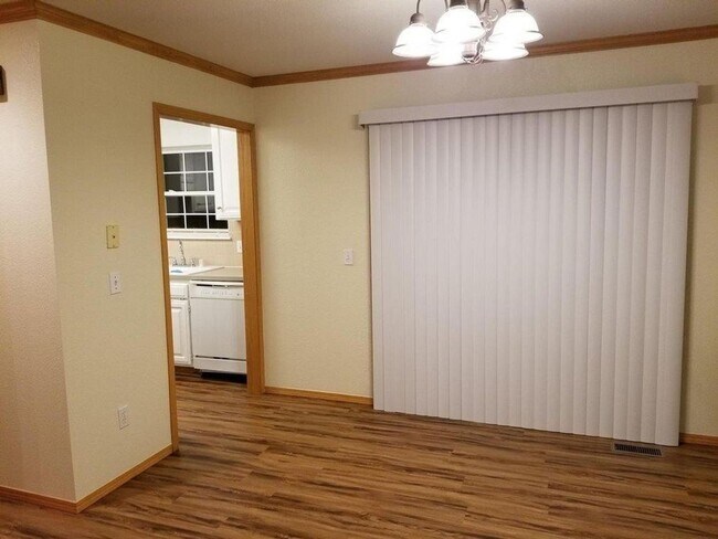 Building Photo - Rogers - Plentywood