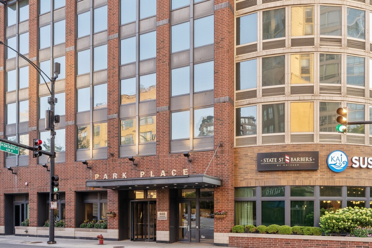 Foto principal - 600 N Kingsbury St