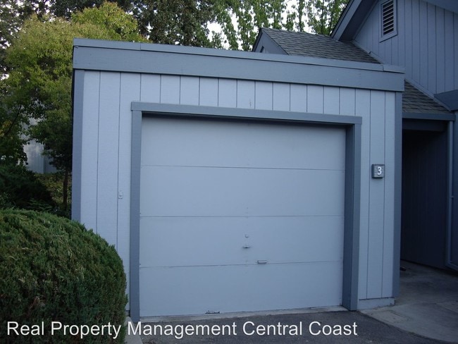 Building Photo - 3 Quail Ridge Dr