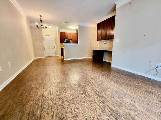 Building Photo - Adorable one bedroom condo in a gated comm...