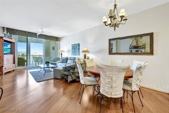 Building Photo - 400 Flagship Dr