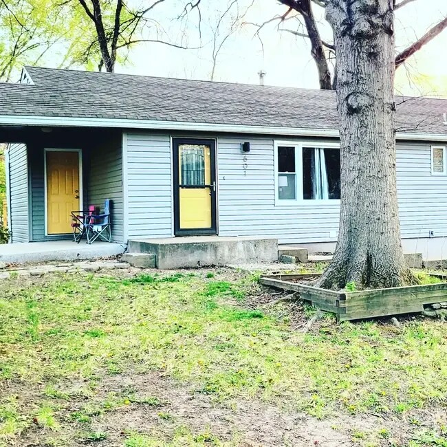 Indianola Apartments for Rent with Washer & Dryer Kansas City, MO 1