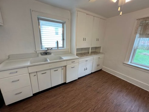 Foto del edificio - 103 E Park Ln