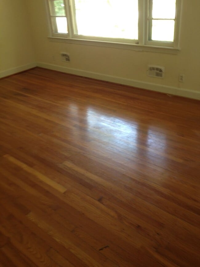 Foto del edificio - Cute duplex convenient to UNC and Hospitals!