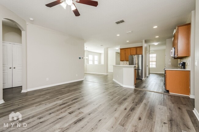 Foto del edificio - 4592 Sandhurst St