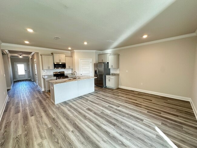 Building Photo - 146 Millet Ave