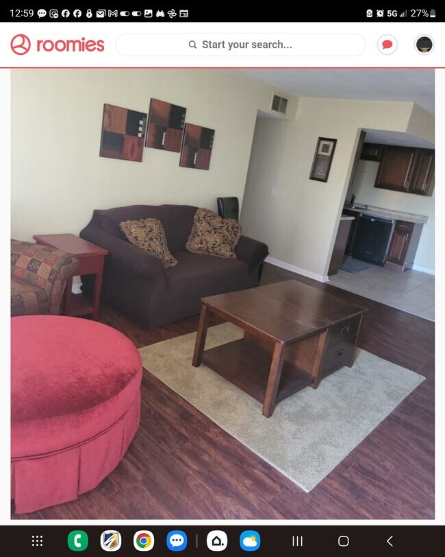 Foto del edificio - 2427 W Acacia Ave