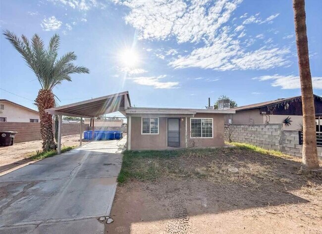 Building Photo - 1330 La Madera Dr