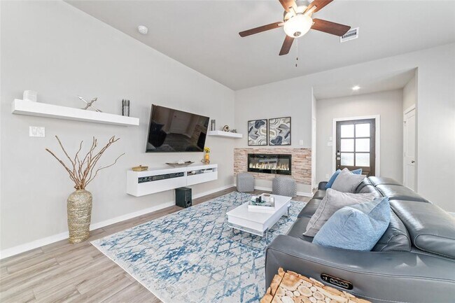 Building Photo - 31119 Cardrona Peak Pl