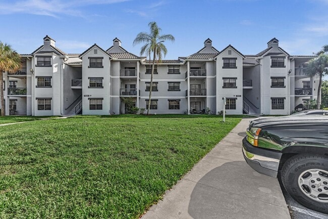 Building Photo - Beautiful 3 bedroom 2 bath condo in Coral Springs