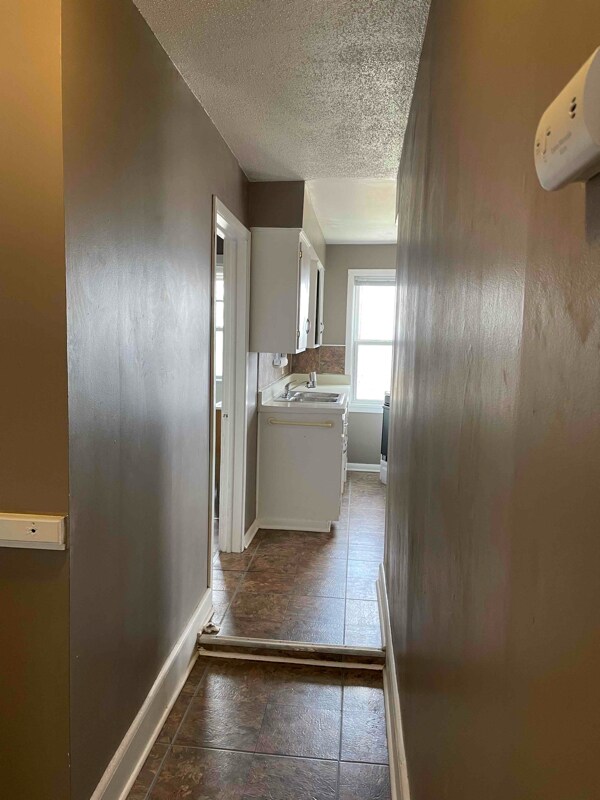Foto principal - 202-204 E 4th St