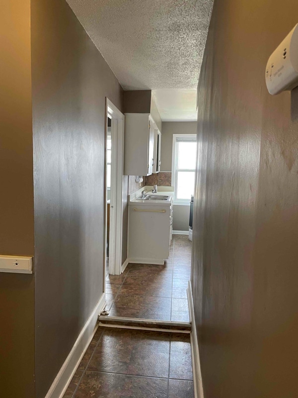 Primary Photo - 202-204 E 4th St