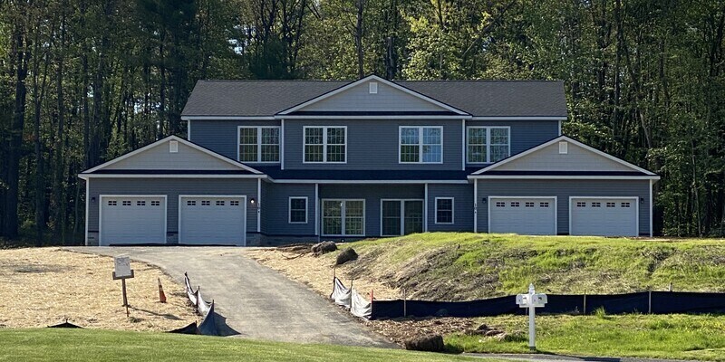 Primary Photo - 10 Red Maple Lane