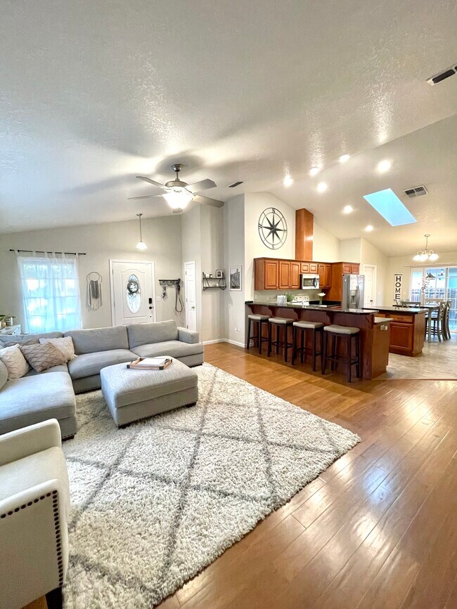 1331 SW Sturgeon Ct, Grants Pass, OR 97527 House Rental in Grants