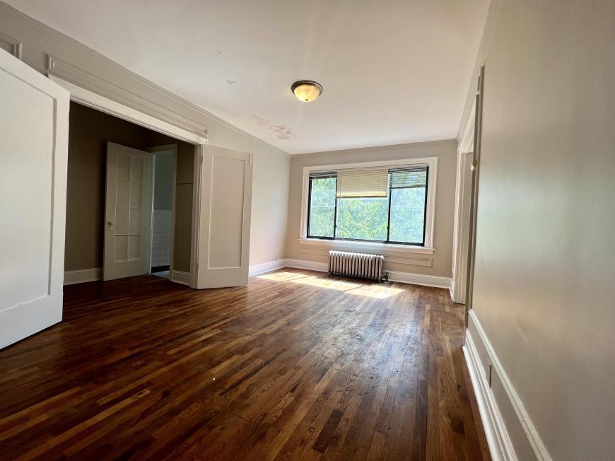 Primary Photo - 1 bedroom in Chicago IL 60626