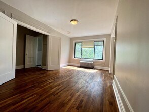 Building Photo - 6912 N Ashland Ave