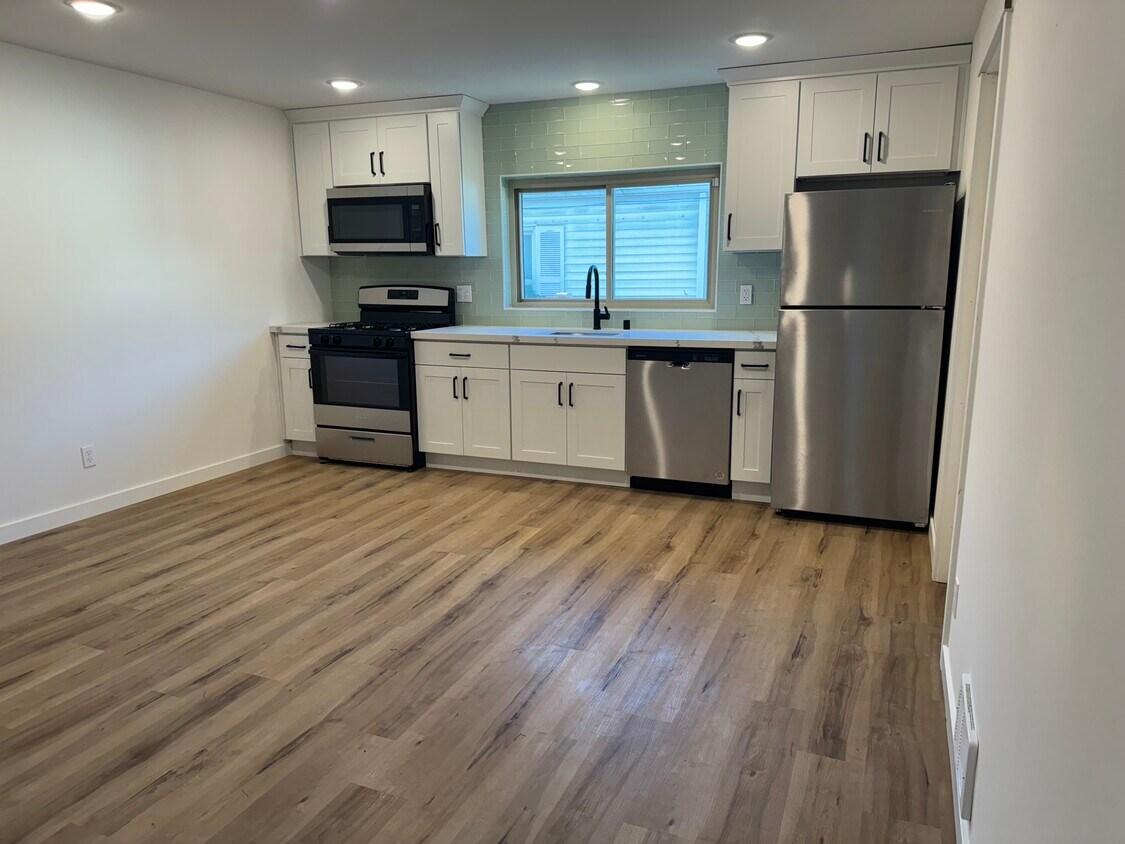 Foto principal - 816 S Sullivan St