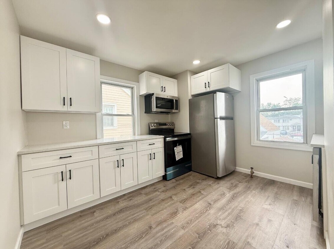 Foto principal - 86-38 232nd St
