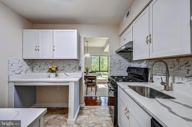 Building Photo - 6089 Majors Ln