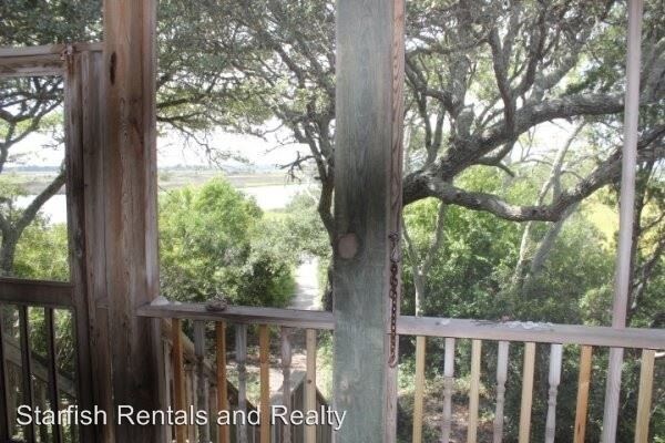 Foto del edificio - 4 br, 2 bath House - 933 Broadway Street