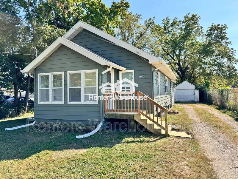 Foto principal - 3205 E Court Ave