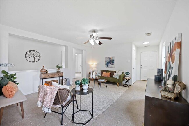 Foto del edificio - 6607 Bluestone Springs Ln