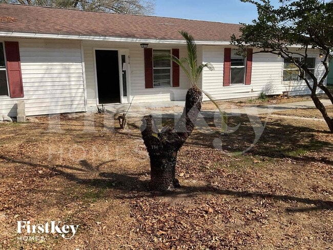 Building Photo - 614 Huey St