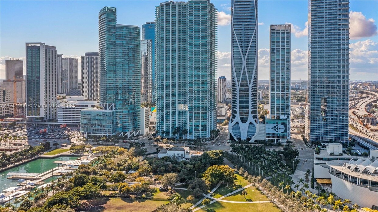 Foto principal - 1040 Biscayne Blvd