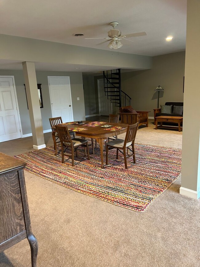 Building Photo - Mountain Retreat – 2 Bed, 2 Bath Lower-Lev...