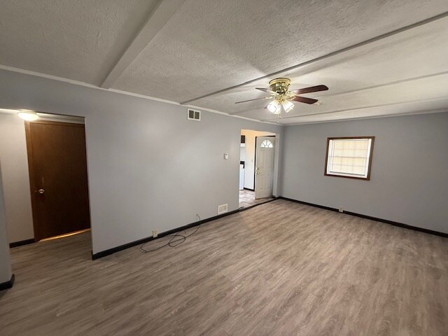 Foto del edificio - 223 N Seneca St