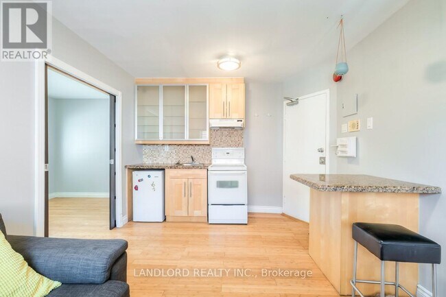 Photo du bâtiment - 198 Dunn Ave