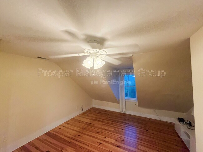 Foto del edificio - 47 Ashley Ave