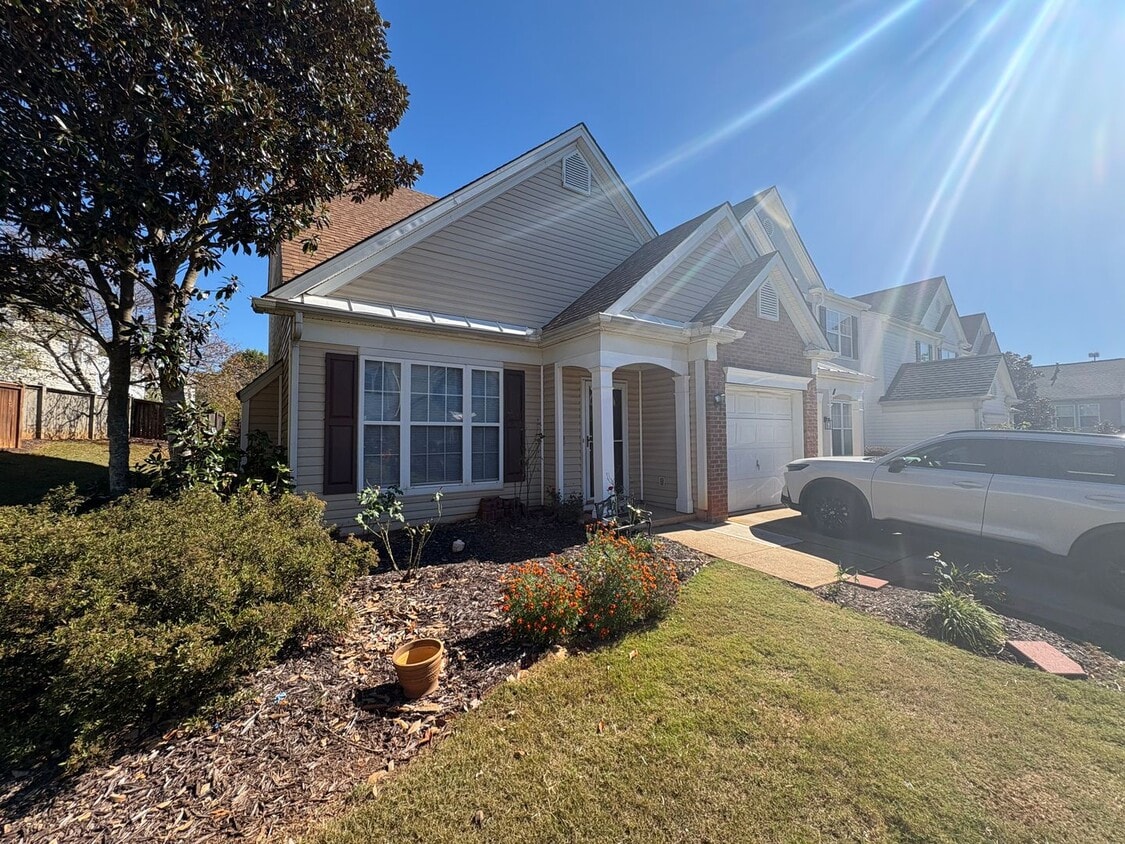 Primary Photo - 3/2.5 Townhome Available Now!