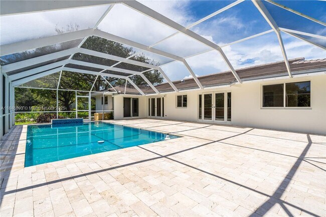 Foto del edificio - 7620 SW 164th St