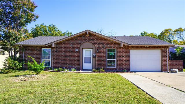 Primary Photo - 1221 Cove Dr