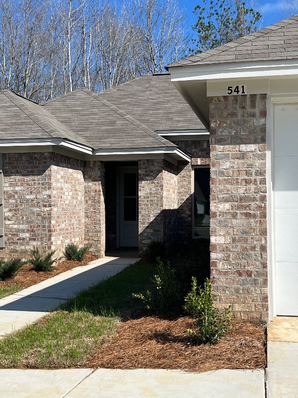 Building Photo - 541 Silver Hill Dr