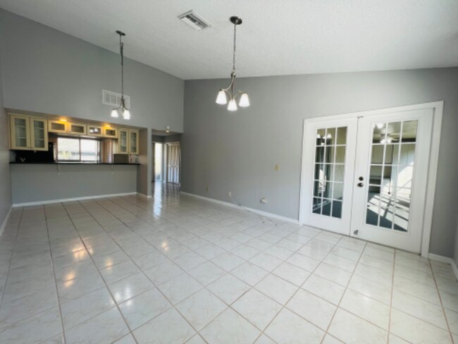 Building Photo - 1327 McMullen Booth Rd