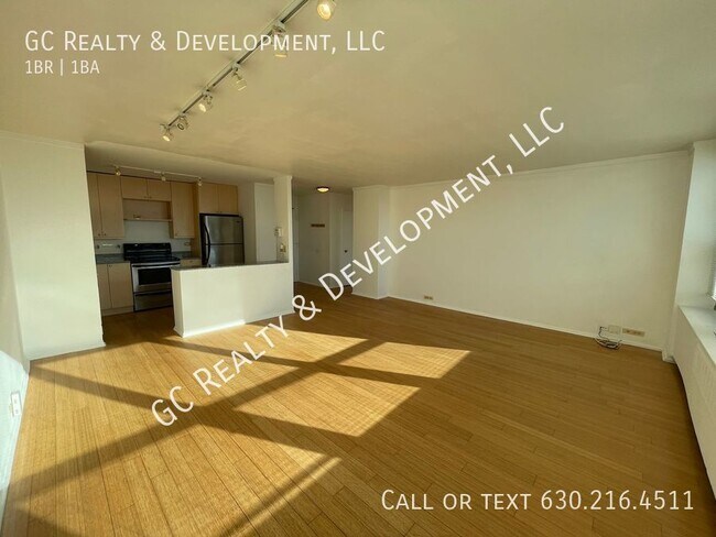 Building Photo - ***26TH FLOOR / 1 BDRM / WEST VIEWS / ROOF...