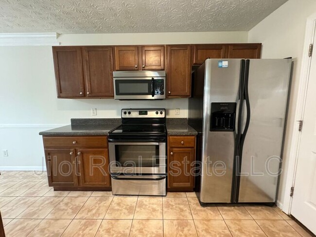 Building Photo - 3932 Riverside Pkwy