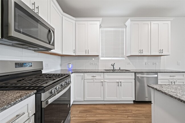 Building Photo - 8111 Star Ter Dr