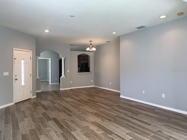 Building Photo - 3648 Simonton Ct