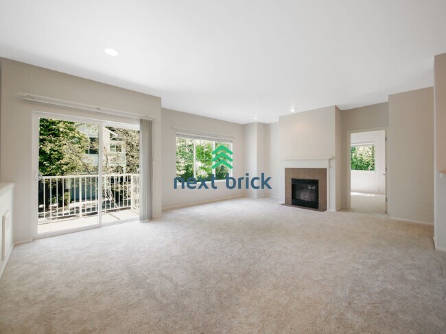 Foto del edificio - "Spacious 2-bedroom, 2 bathrooms in Prime Renton Location!"