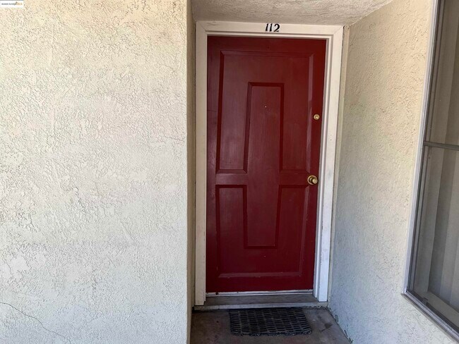 Foto del edificio - 1651 Detroit Ave