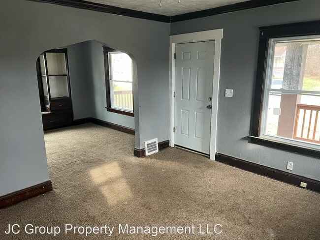 Foto del edificio - 4472 E 158th St