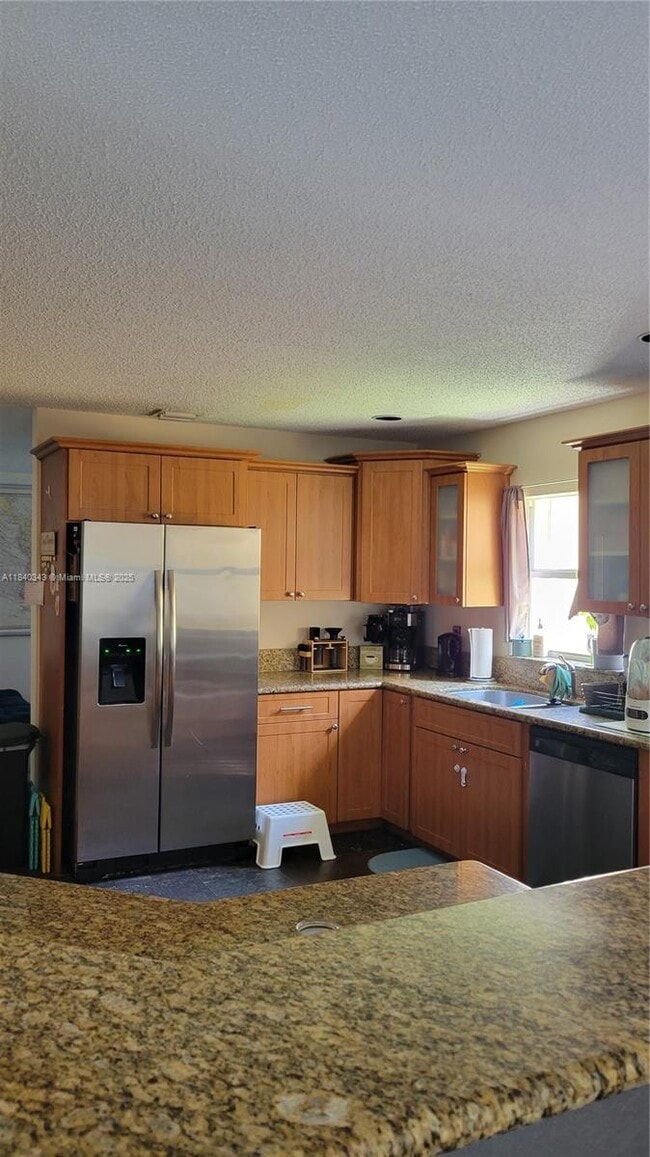 Foto del edificio - 5280 NW 113th Pl