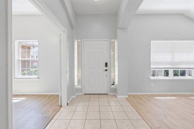 Building Photo - 2702 Shilo Ct
