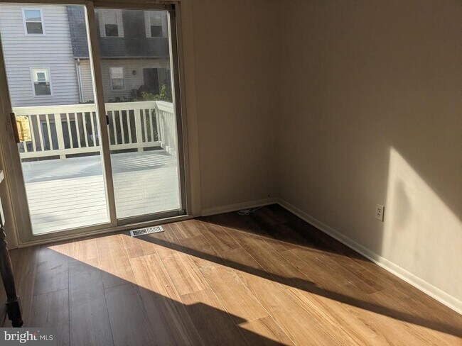 Foto del edificio - 2495 Vineyard Ln