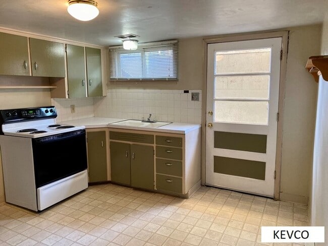 Building Photo - 1100 Whedbee St