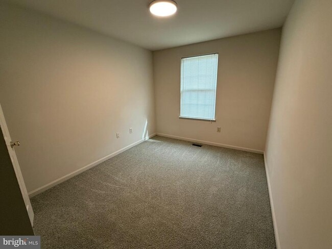 Building Photo - 104 Belladonna Ln