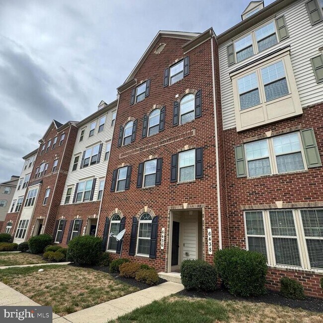 Foto del edificio - 6436 Walcott Ln
